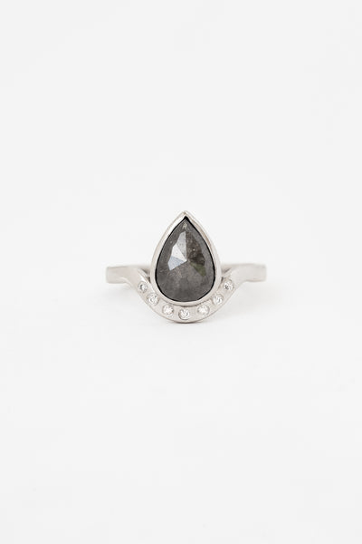 aerie ring with 2.10ct salt and pepper diamond