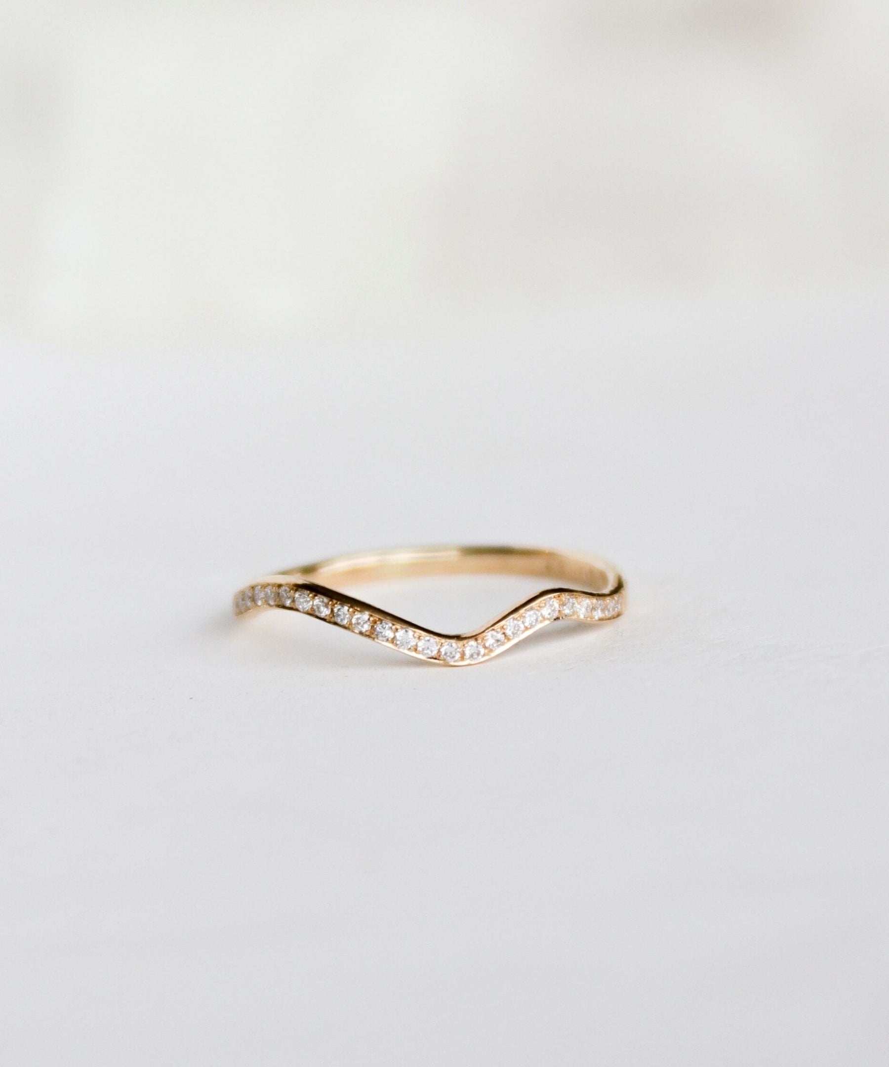 Pave Squiggle Band