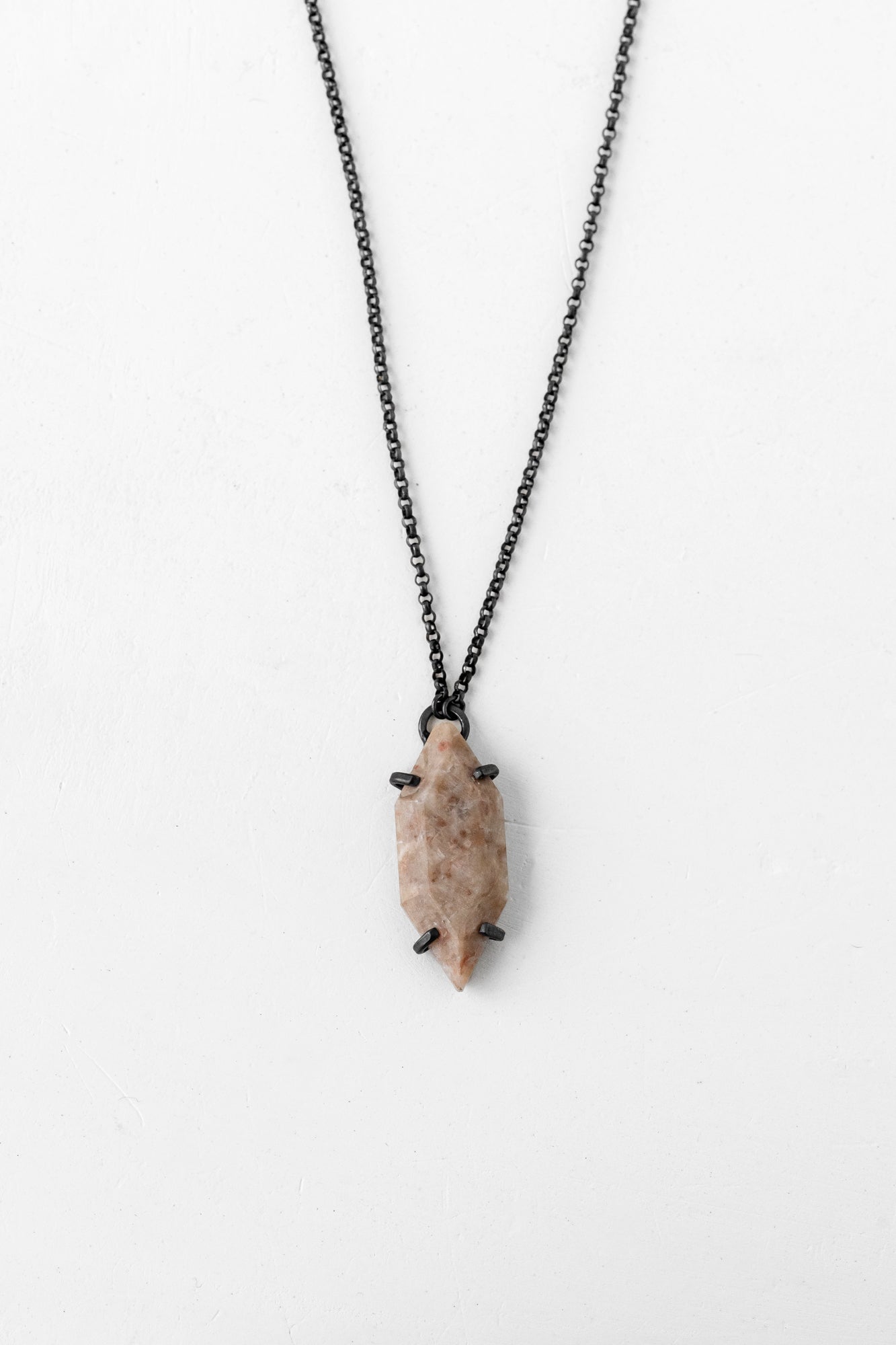 Oxidized vertical necklace on delicate chain