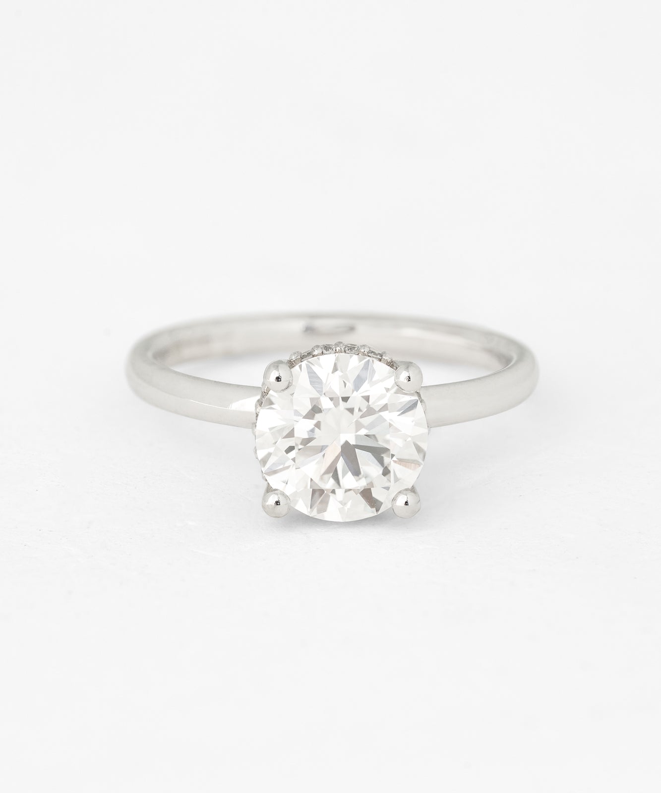 Round Venus Ring with Lab Diamond
