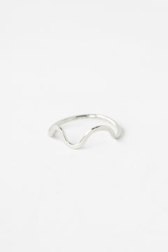 Sterling silver wave ring with smooth design
