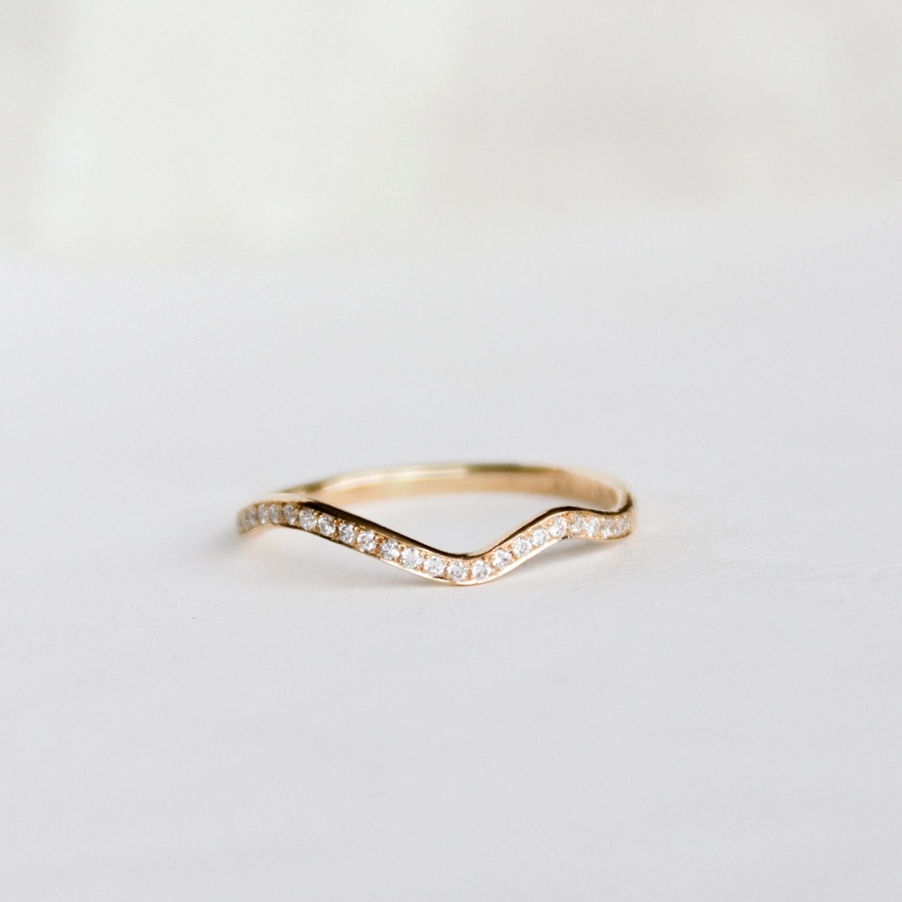 Pave Squiggle Band