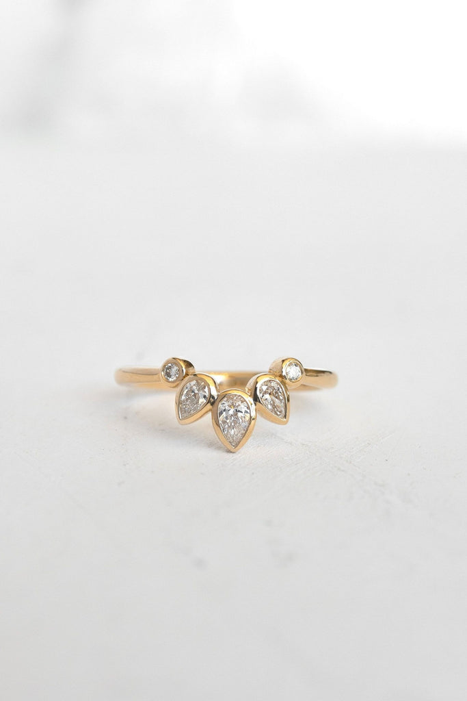 Stardust Contour Ring - White Diamonds