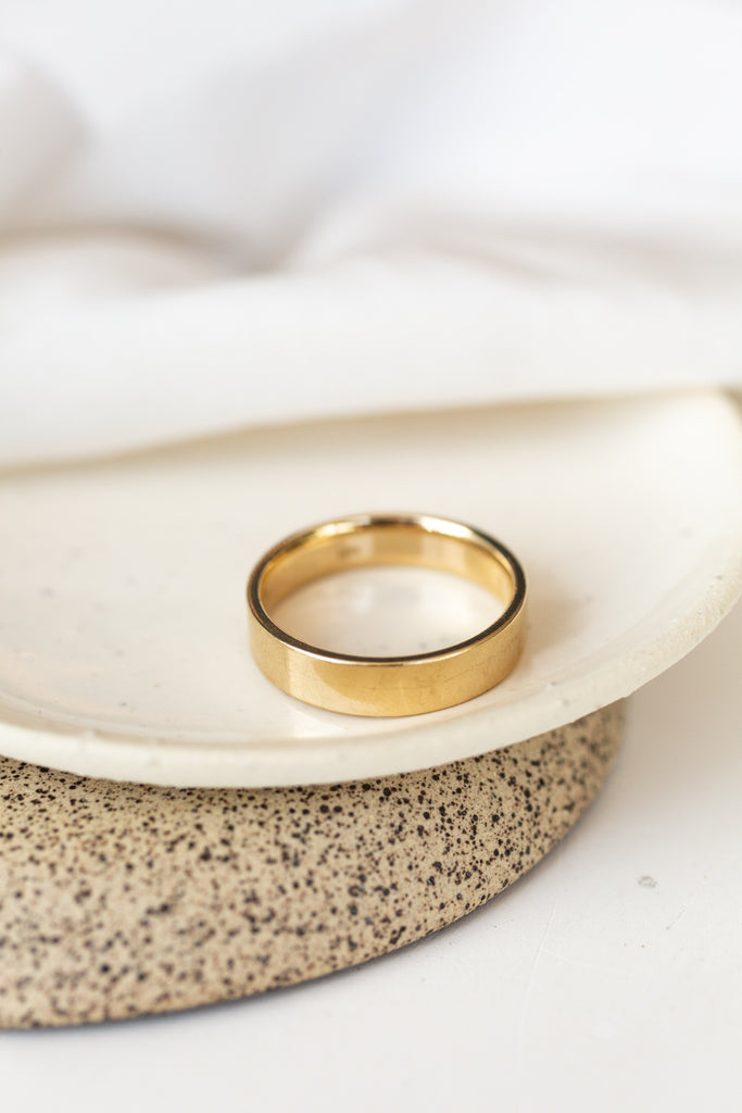 1 Carat Cathedral Engagement Ring In Platinum - Flat Band | Cathedral engagement  rings, Engagement rings, Solitaire engagement ring cathedral